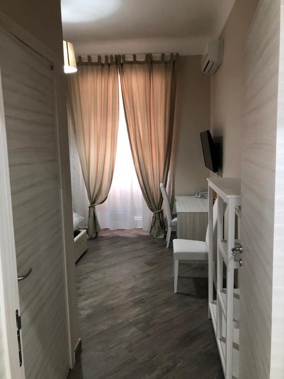 Elena Rooms Taranto Exterior foto